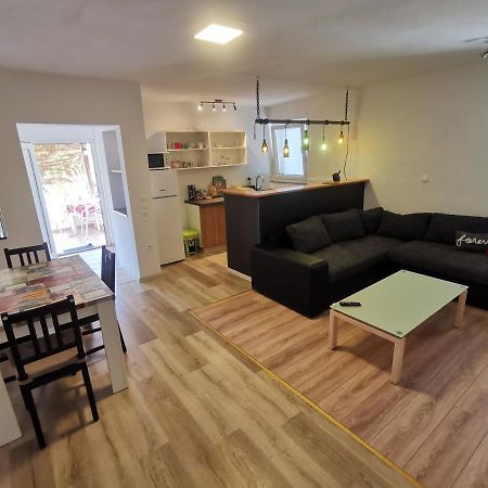 Fa-Ni Apartment Novalja Luaran gambar