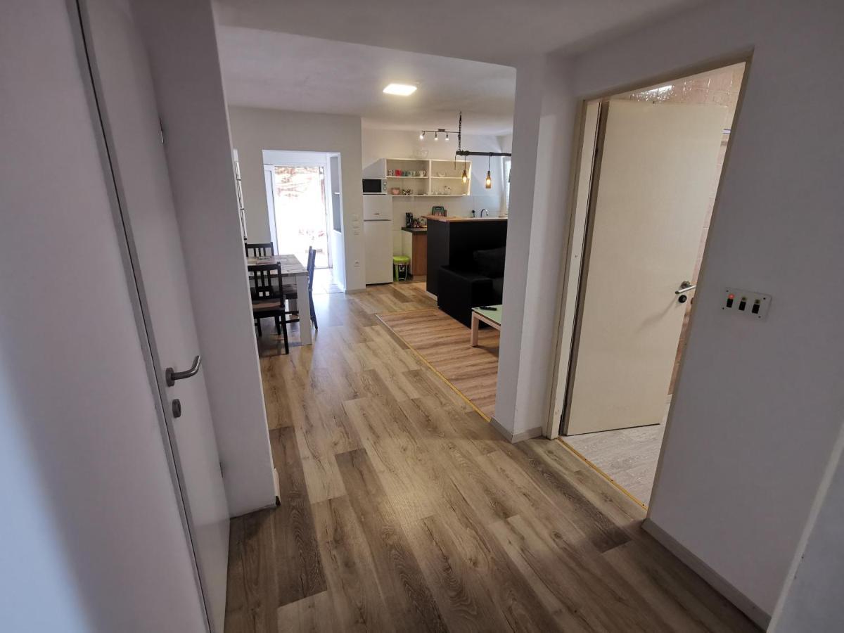 Fa-Ni Apartment Novalja Luaran gambar
